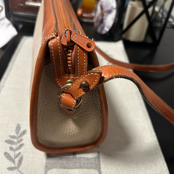 Dooney & Bourke Vintage Cream and Brown Crossbody Bag - Picture 6 of 14